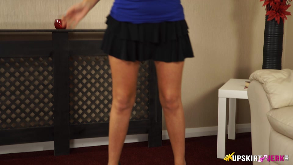 Lu Elissa "New Shoes" - UpskirtJerk
