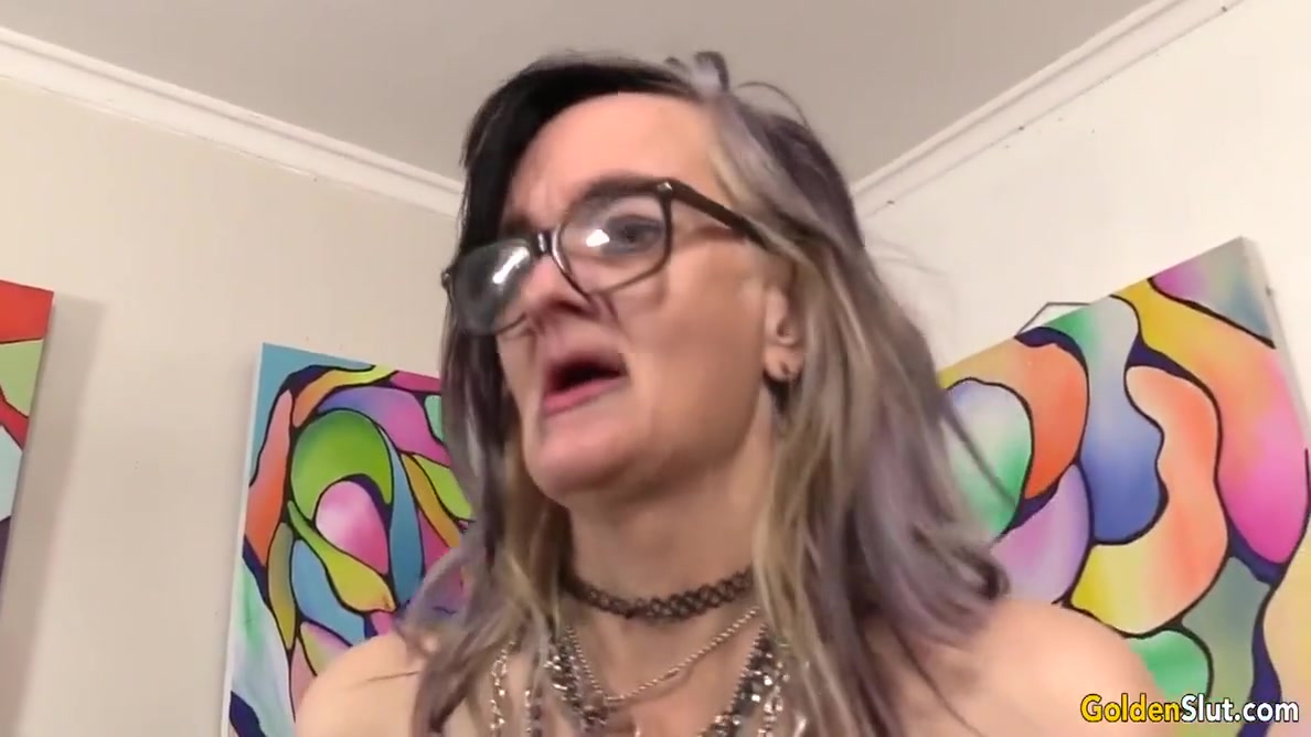 Mature Shows Her Fat Ass Before Riding Dick With Lilith Lust