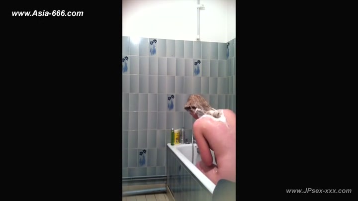 blonde girls shower.5_2