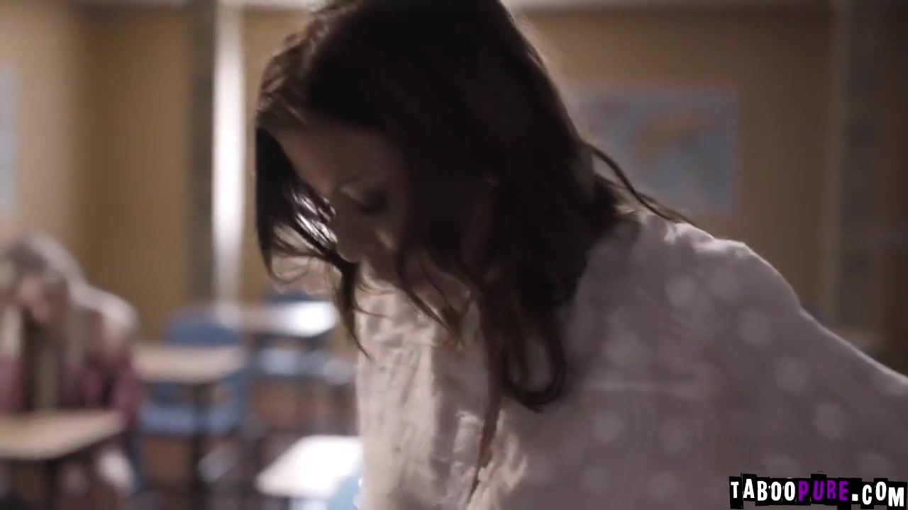 student 18+ Eating Her Horny Teachers Twat Making Her Wet