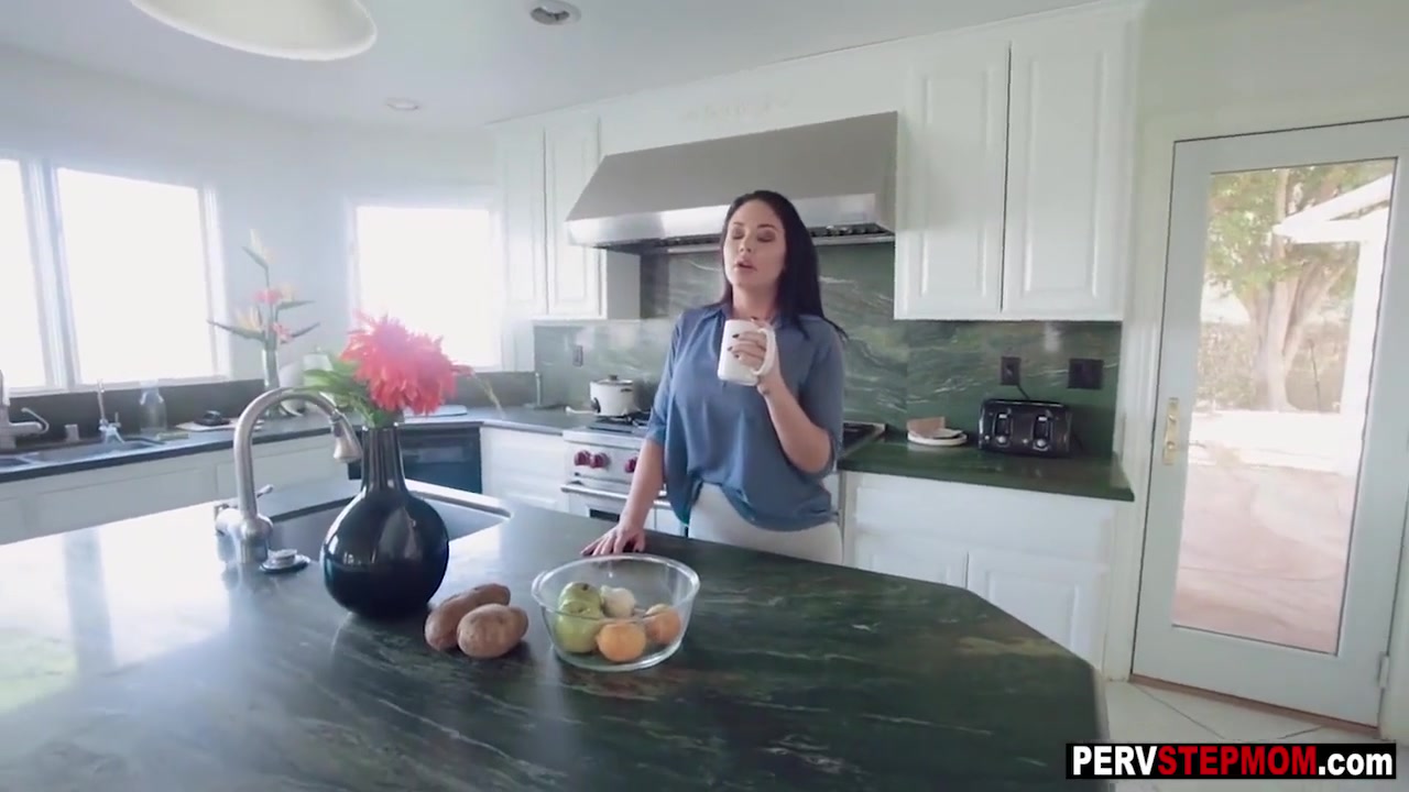 Horny Stepmom With Big Boobs Swallowed A Stepsons Cock