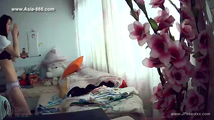 Hackers use the camera to remote monitoring of a lover's home life.77