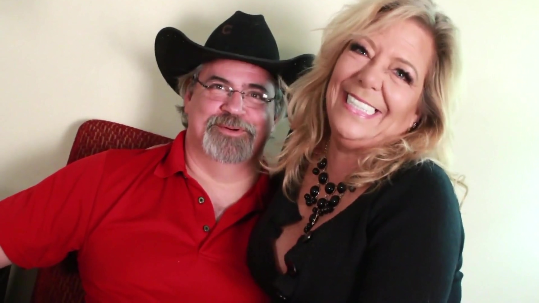 Mature Couple - Wants To Swing