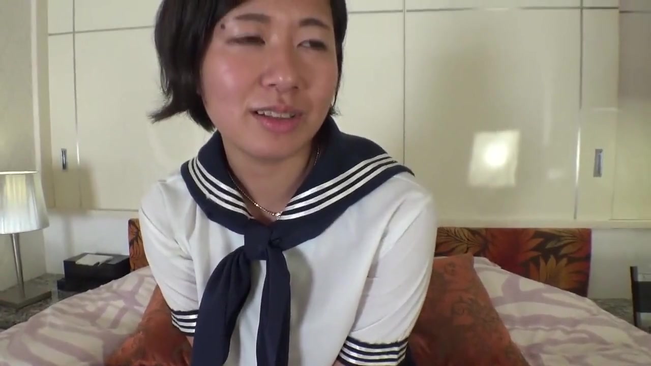 She Gets All of The Cum in Her Mouth - AsianHappyEnding