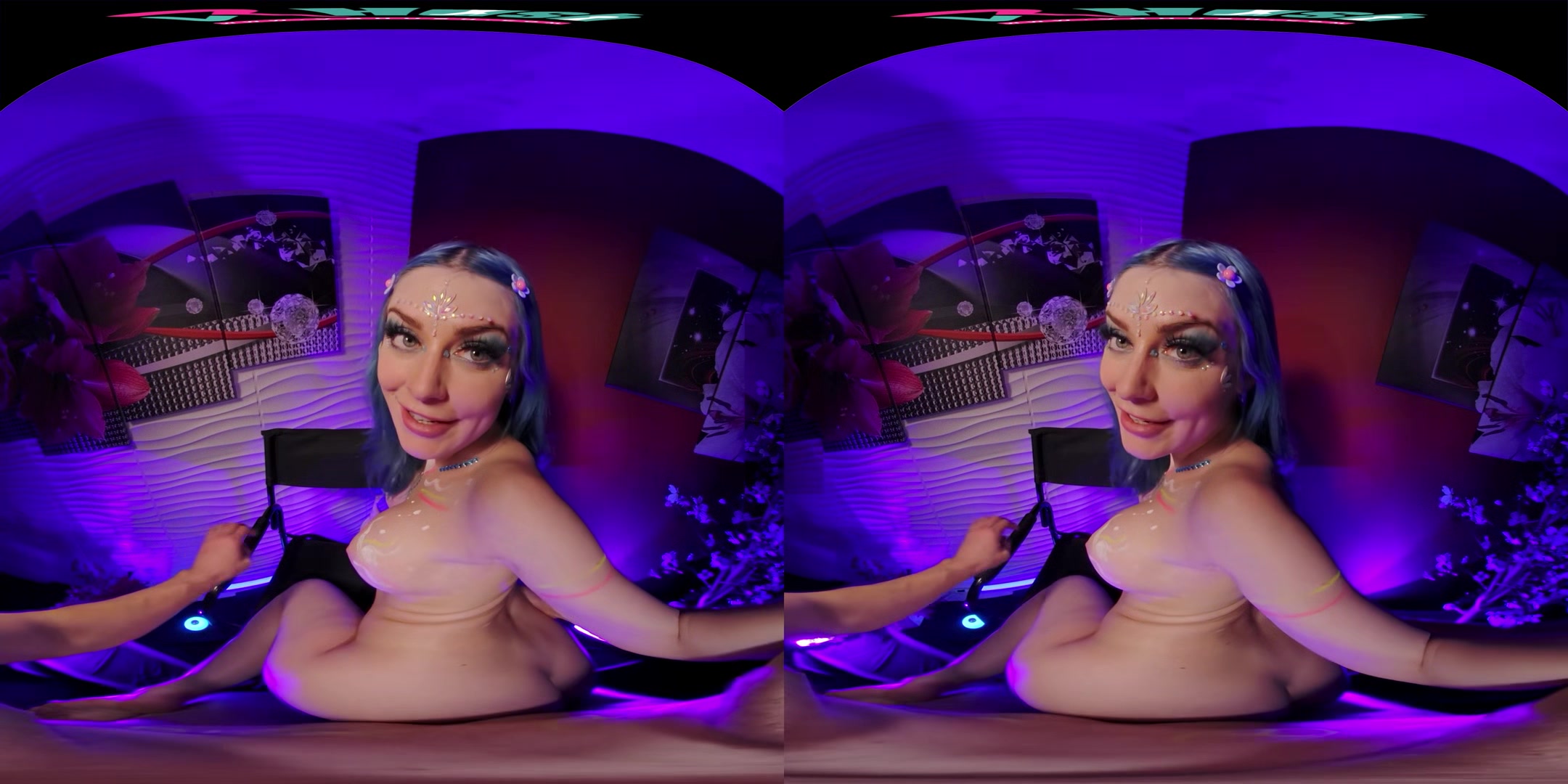 VRHUSH Festival lights with busty babe Jewelz Blu
