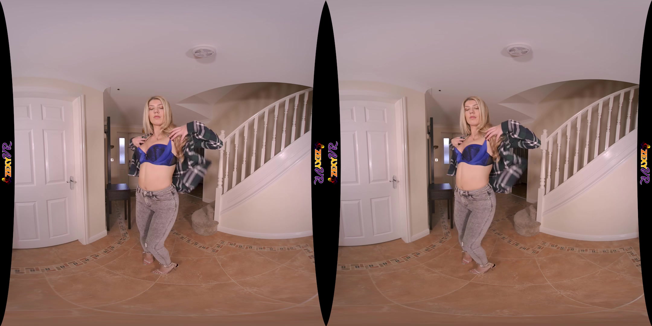 Tease Me featuring Minnie - ZexyVR