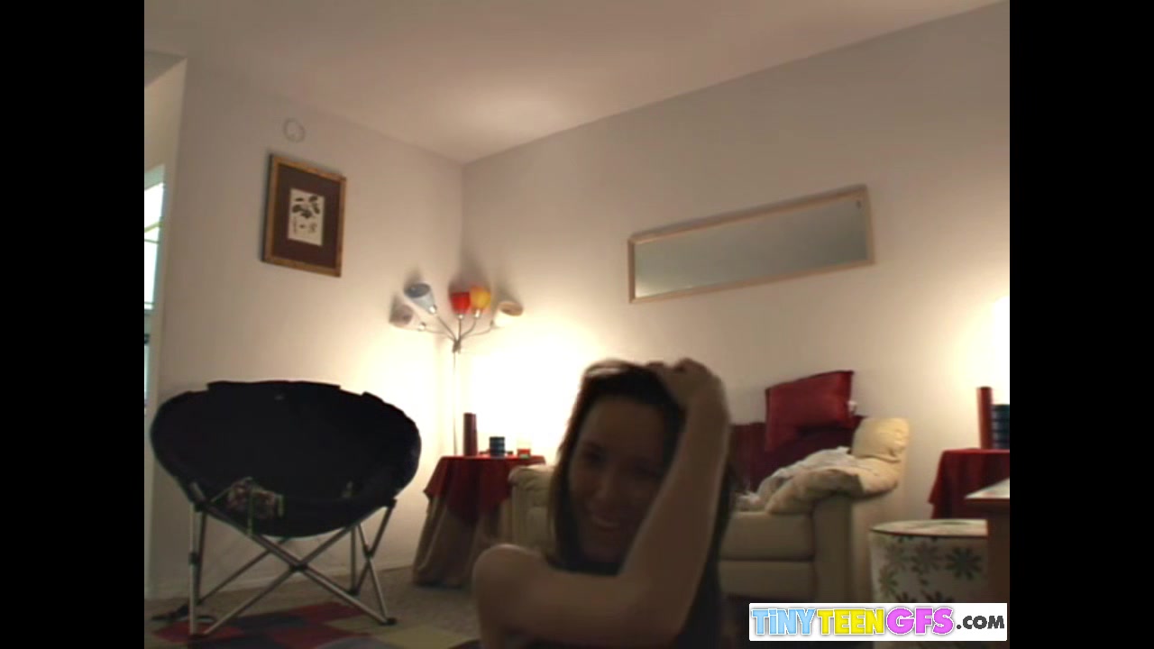 BrookeSkye petite fingering pussy closeup