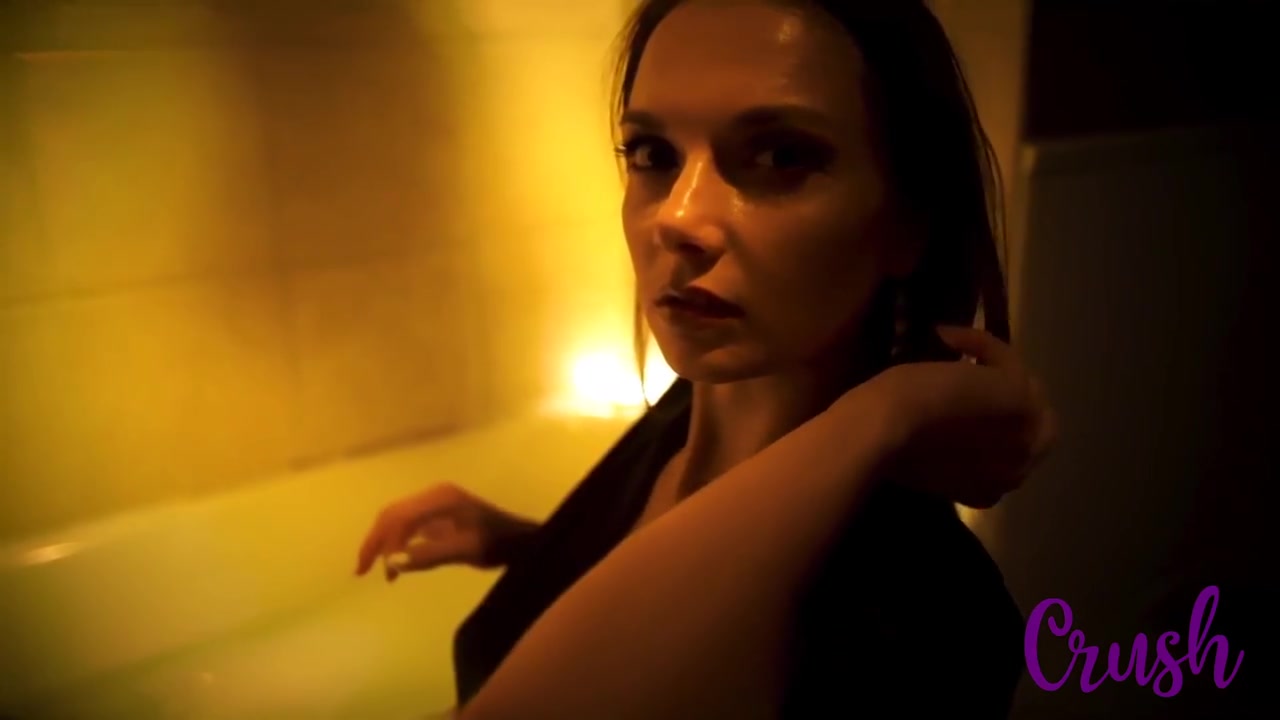 Xenia Hot Bubble Bath