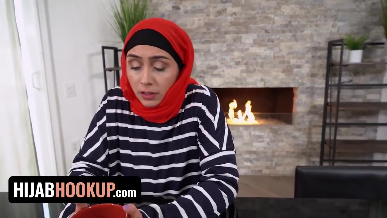 Free Premium Video Middle-eastern Stepmom Suspected Her Husband Is Cheating Fucks Her Stepson As Payback