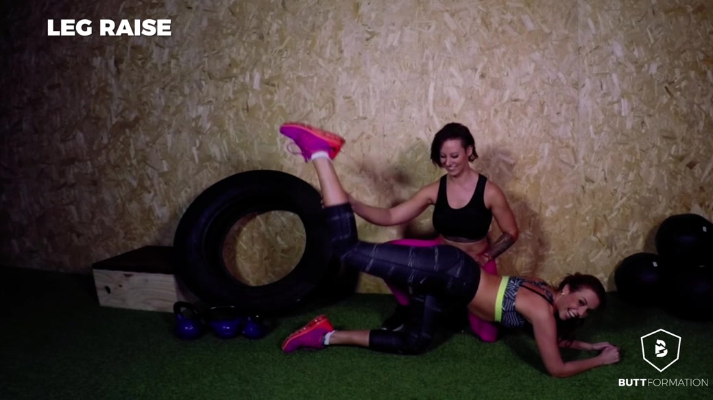 Carla Pons in Leg Raises - ButtFormation