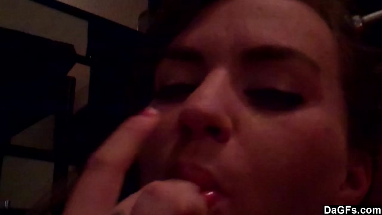 Cute Amateur Babe Fingers Herself