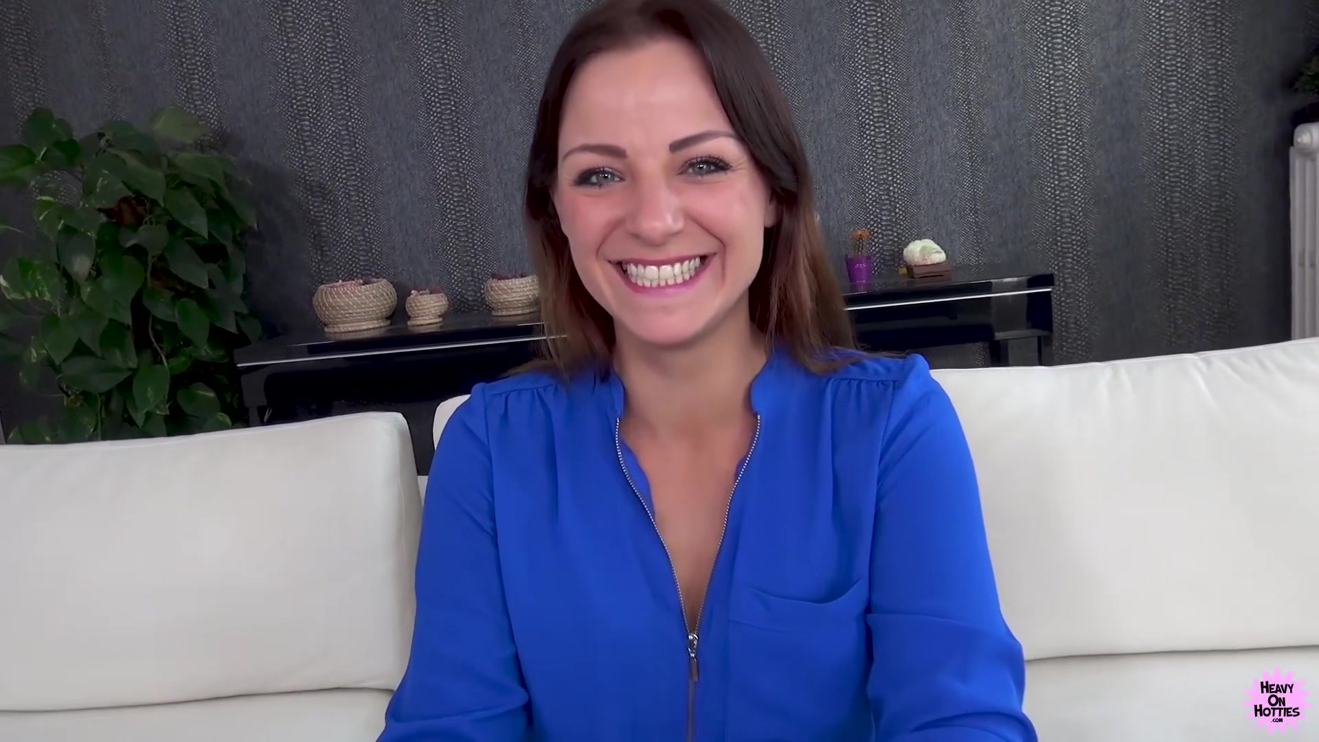 One-Man Bukkake With Natacha Guapa - HeavyOnHotties