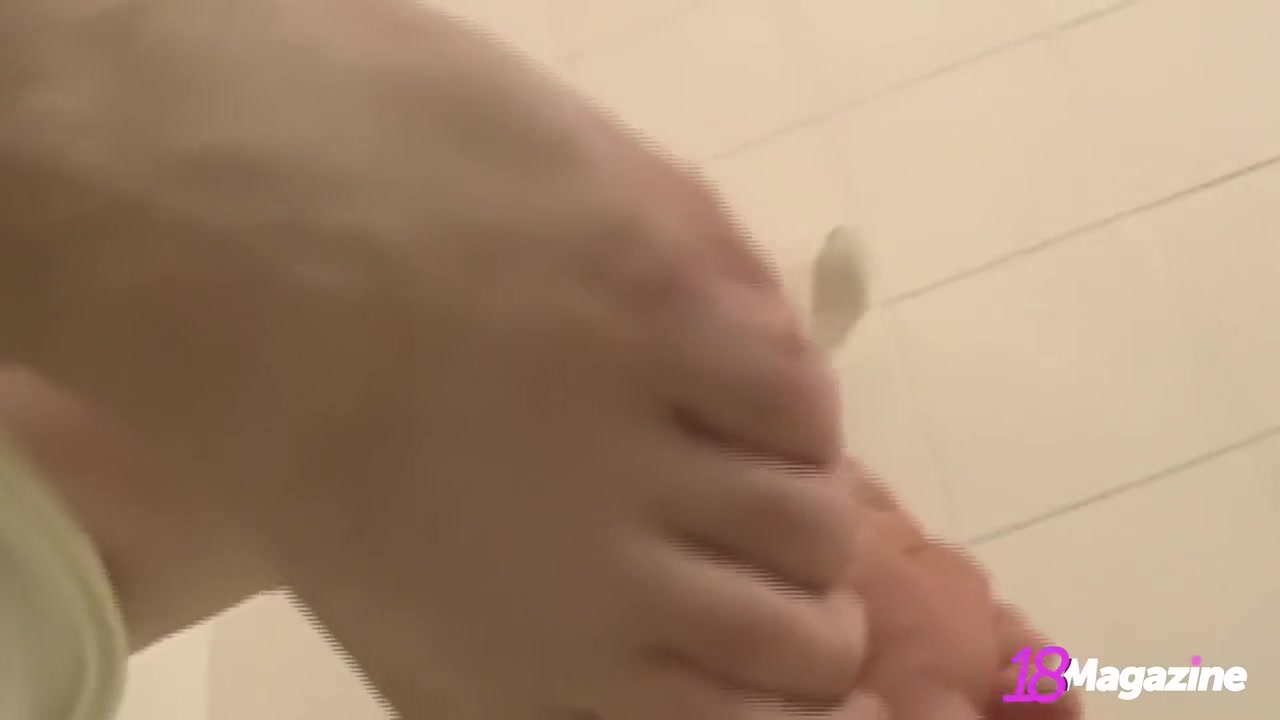 Barefoot Redheaded Babe Caresses Her teen 18+ Boobs And Wrinkly Feet With Piper Fawn