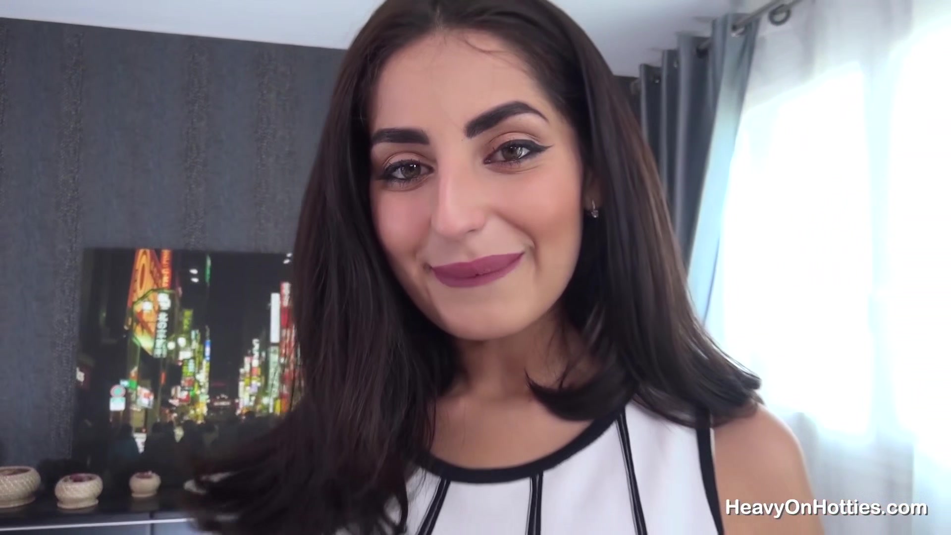Manhandling my Love With Jasmin Spice - HeavyOnHotties