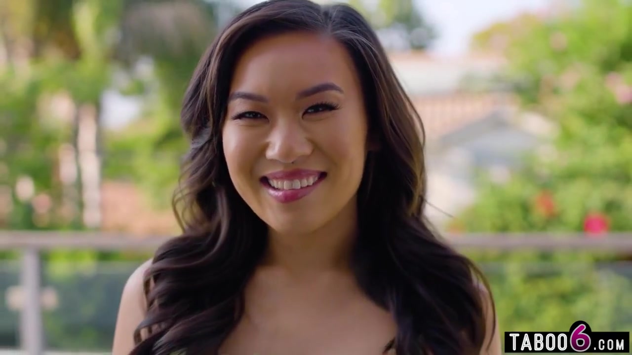 Kimmy Kimm - Up And Close With Tiny Asian