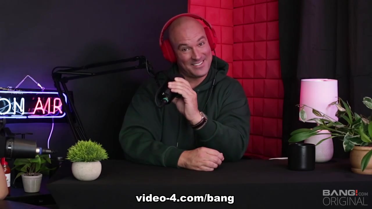 Bailey Brooke Joins the Podcast and Gets a Creampie - BangPodcast