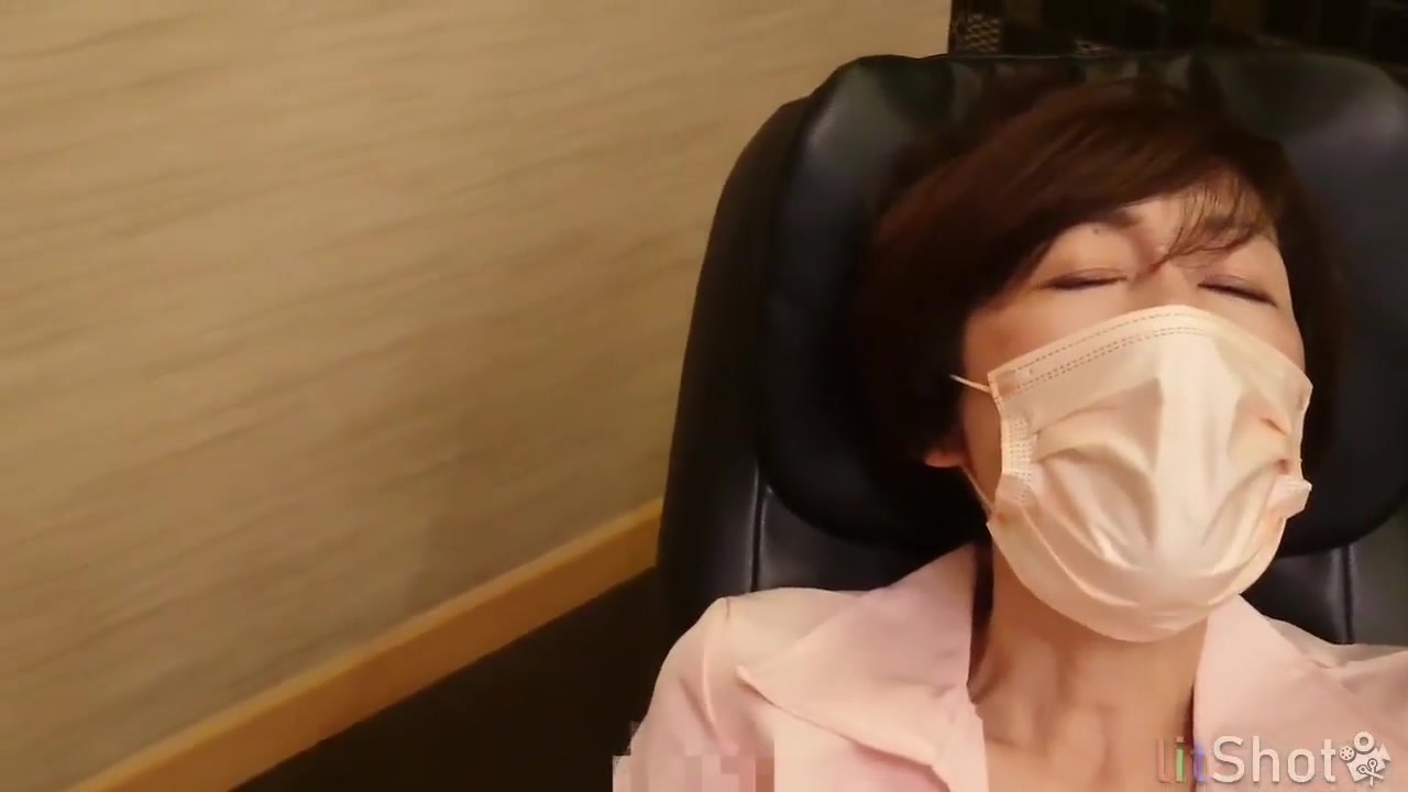 Nurses Job 2 !!] A Perverted Cosplay Nurse Who Puts The Same Electric Massager In And Out