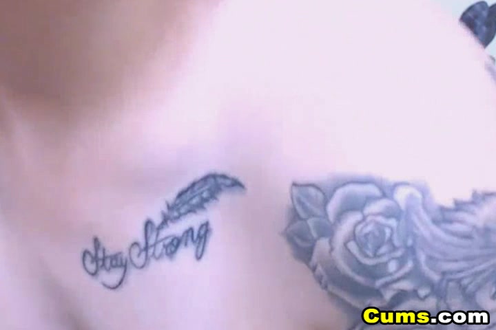 Amazing Babe with Tight Pussy Fingering