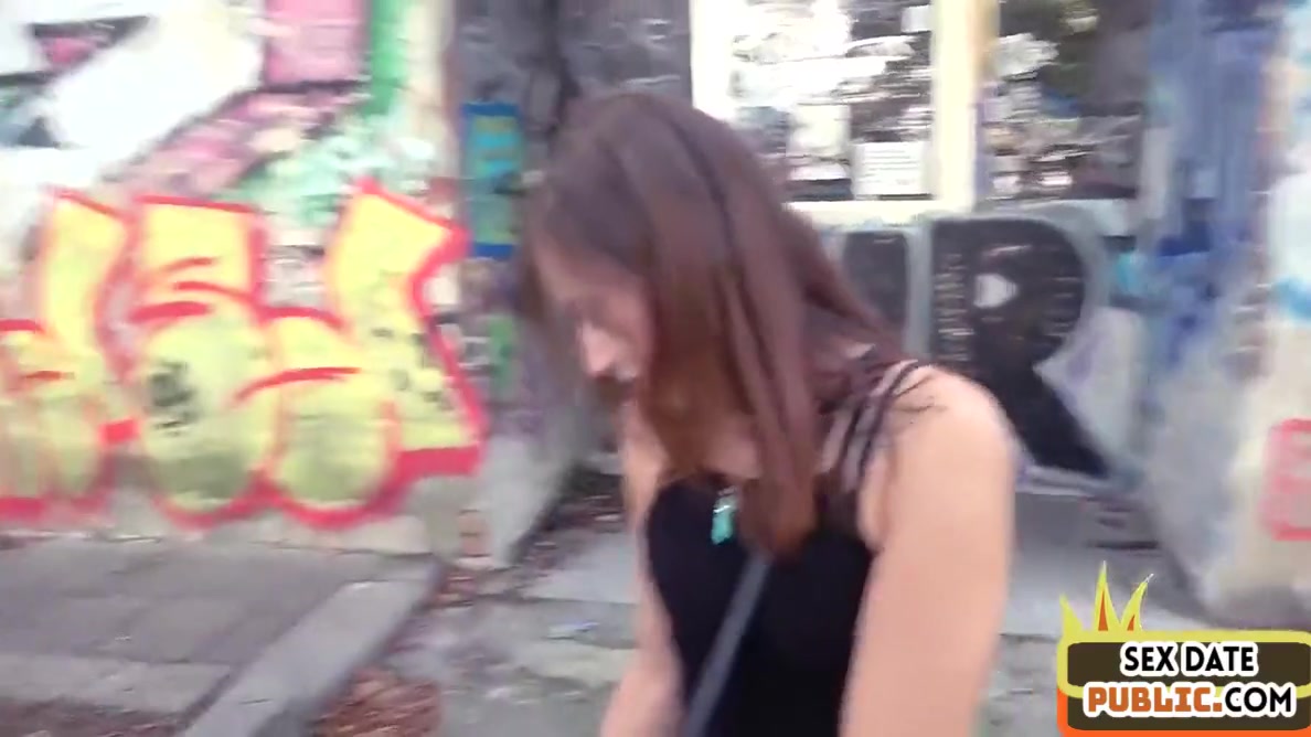 Cute Amateur Babe Public Fucked Outdoor By Blind Sex Date