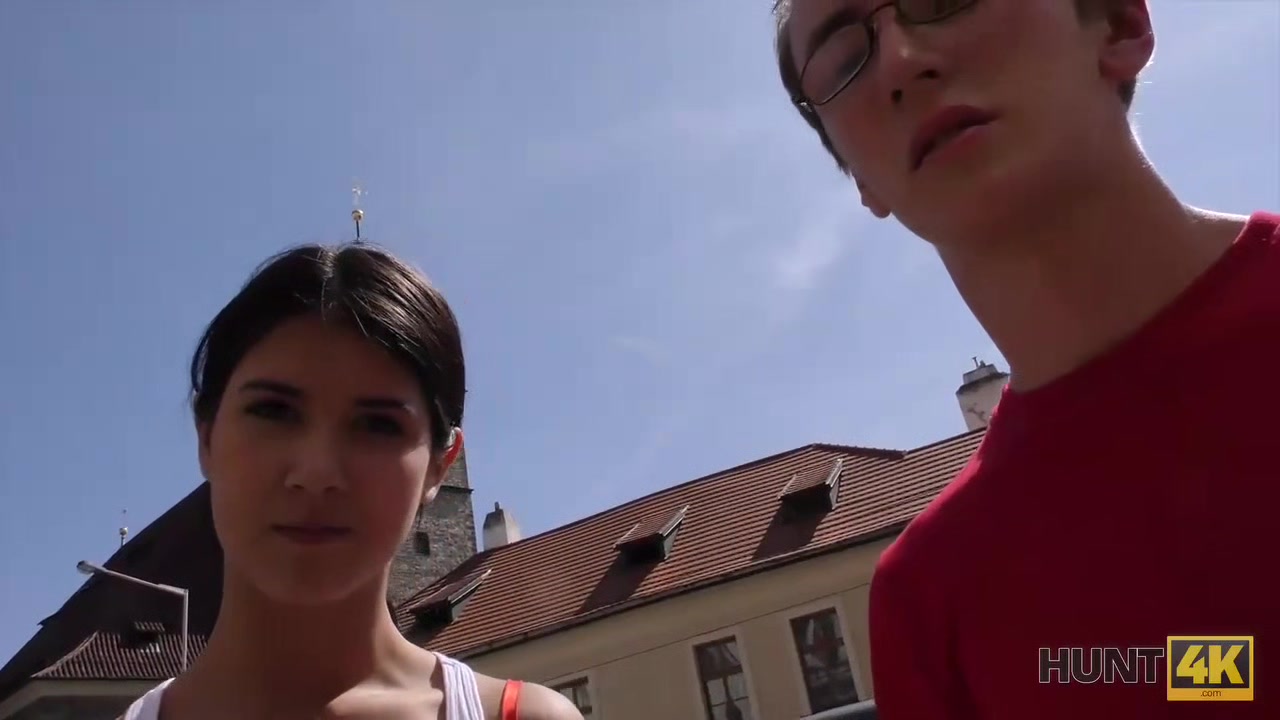 HUNT4K. Cutie gives man her mouth and pussy for a summer vacation