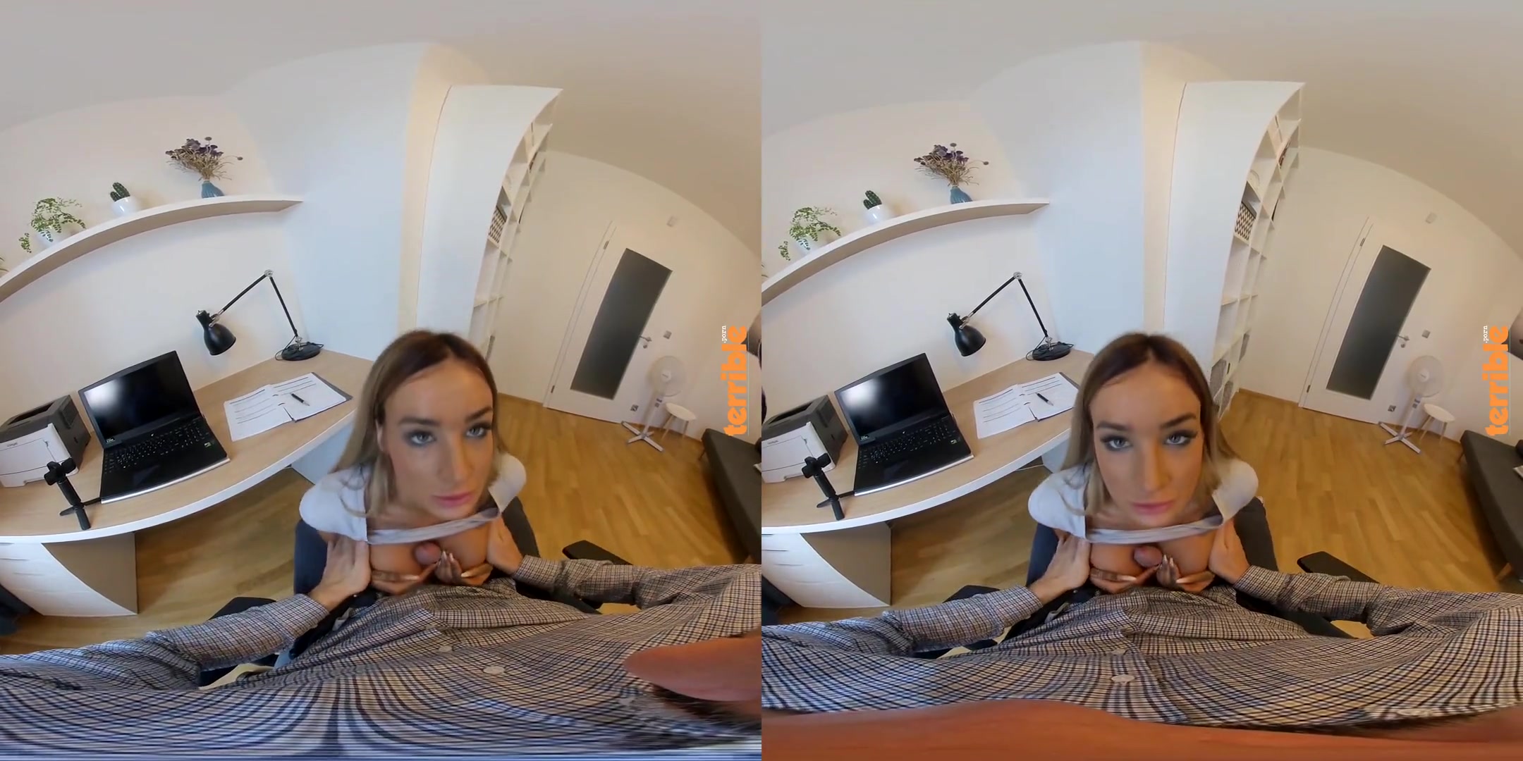 Daisy Lee in Dresscode Issues - Prologue - perVRt