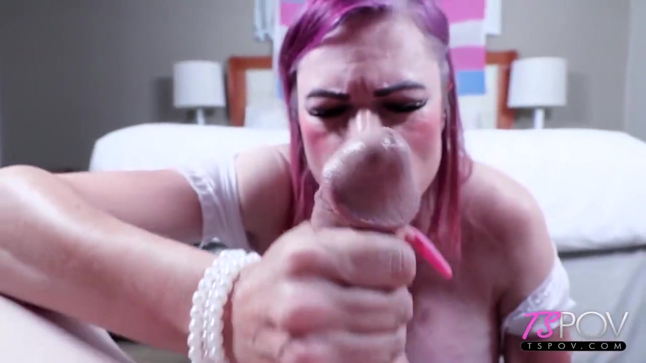 Busty Mature Shemale Kitty Katz With Small Cock Gets Fucked