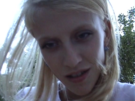 Teenage homemade porn with blond stretched for piston