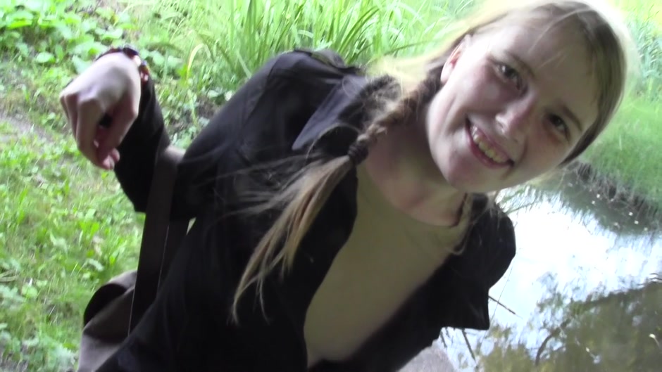 I tear my hot girlfriend’s pantyhose and drill her beaver