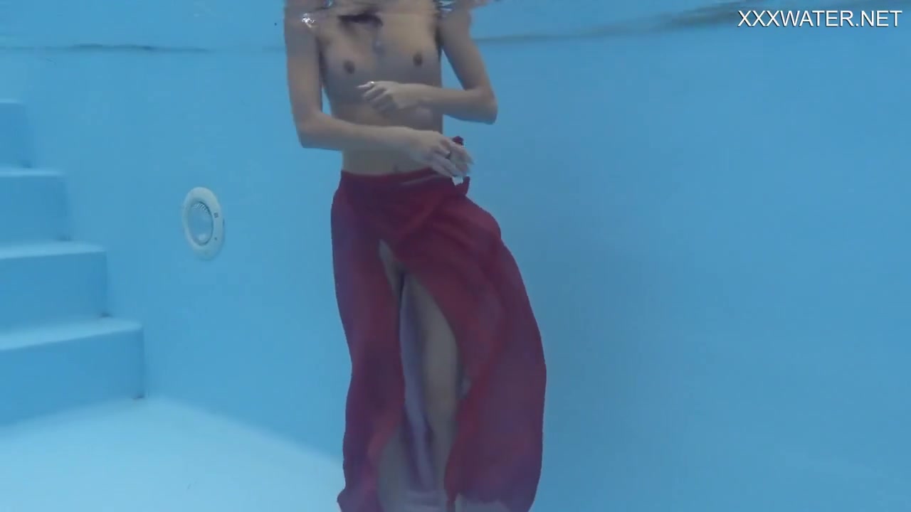Petite Ultra In The Pool With Hermione Ganger And Hot Pornstar