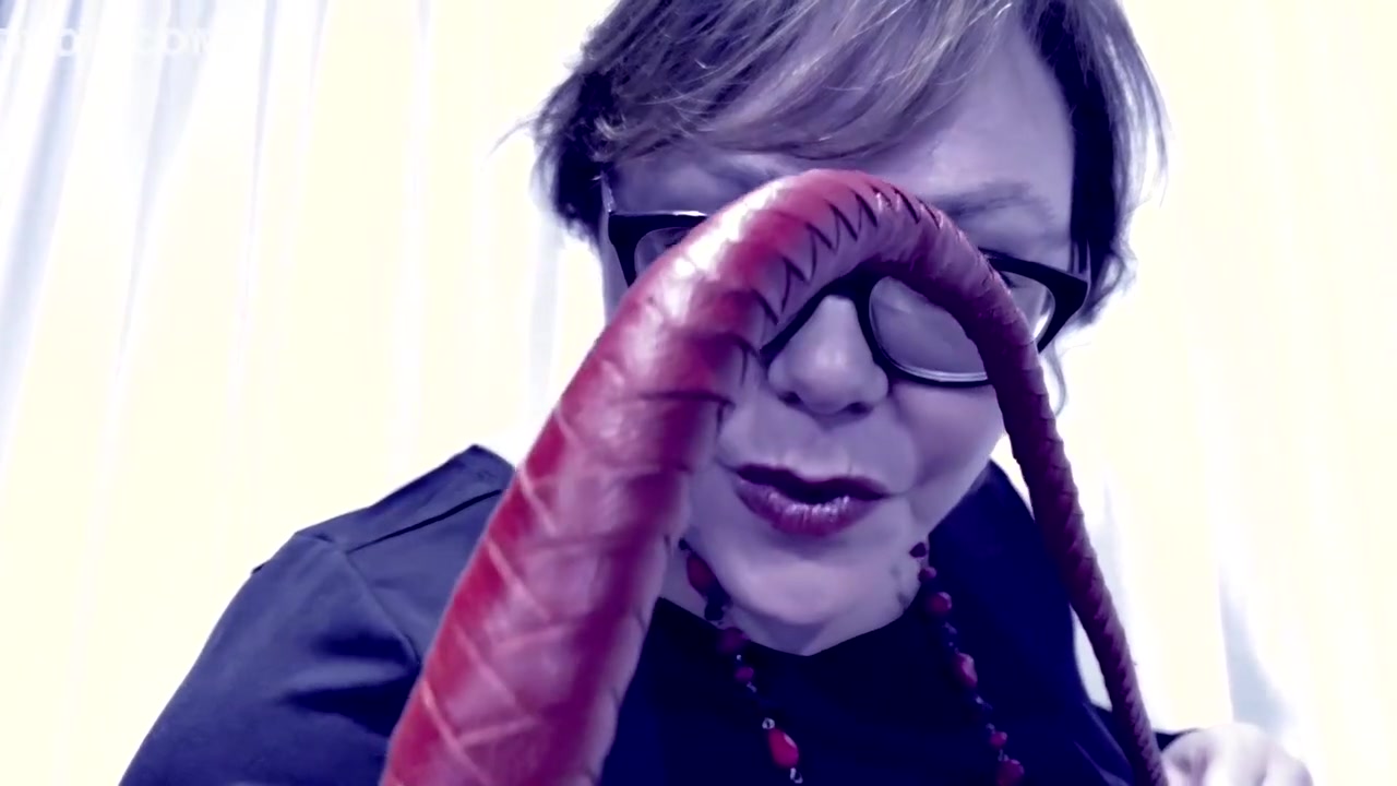 Mistress April In Slave Humiliation
