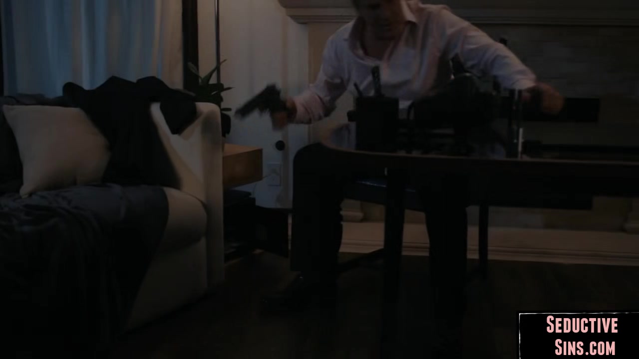 Bigass horny babe cockriding her lover