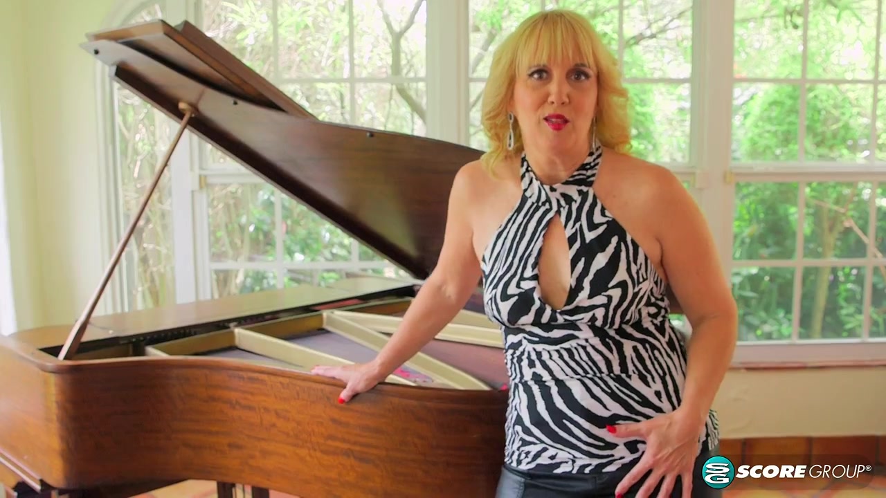 Rebecca's wild side - 50PlusMilfs