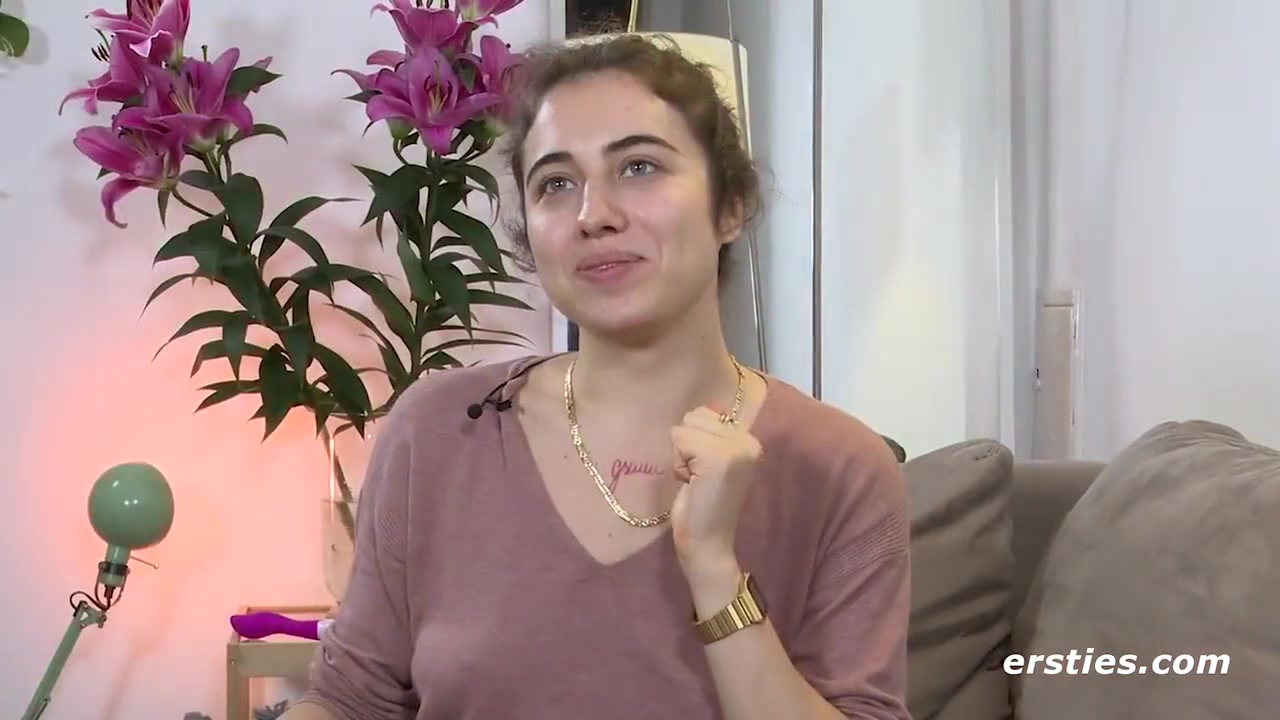 Kara Makes Herself Really Horny In Doggy Style