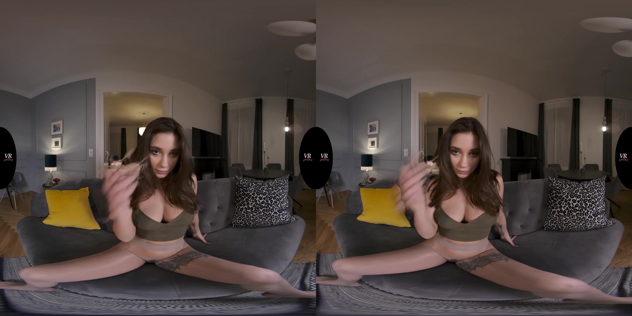 Liya Enjoys To Tease You - VRsolos