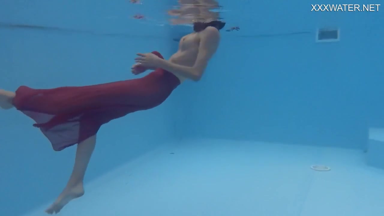 Petite Ultra In The Pool With Hermione Ganger And Hot Pornstar