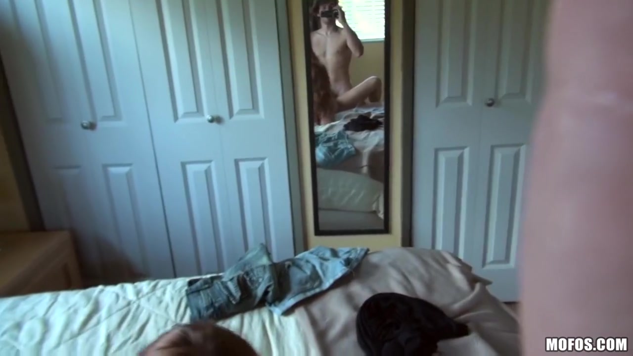 Cammie Fox - Peeping On The Roomie
