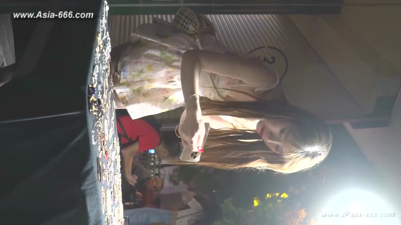 peeping chinese amateur upskirt.166