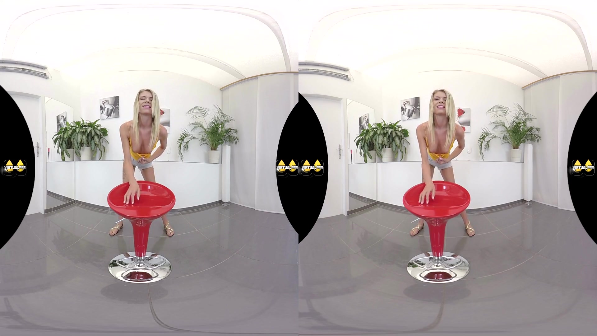 Claudia Mac in Peeing and Playing - VirtualPee