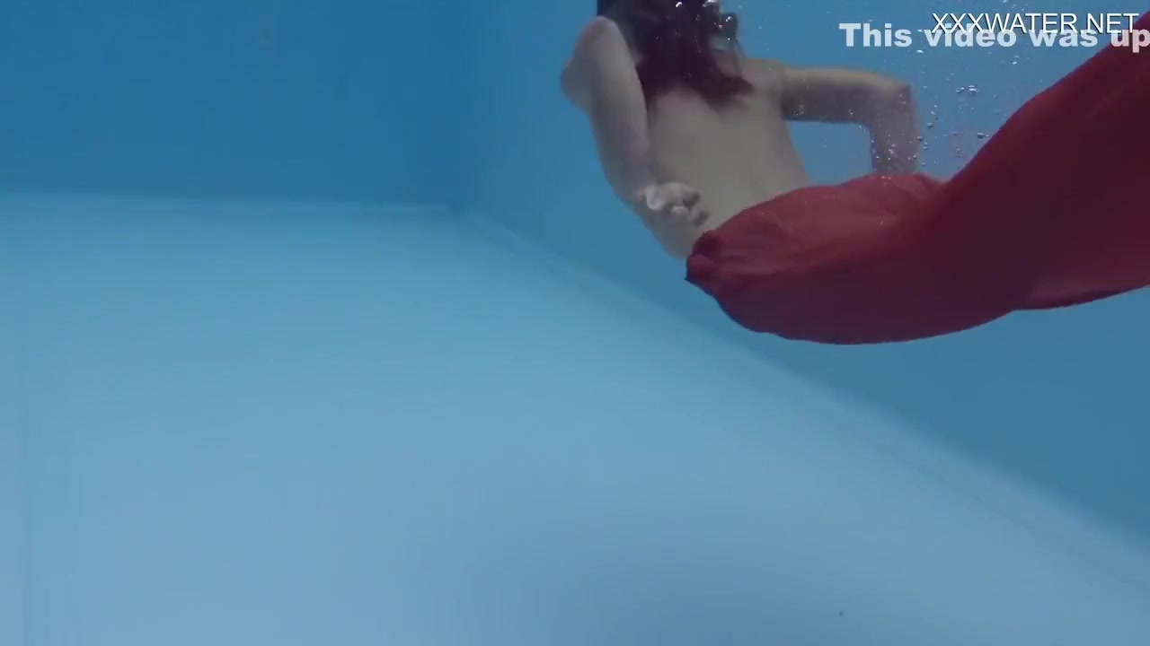 Petite Ultra In The Pool With Hermione Ganger And Hot Pornstar