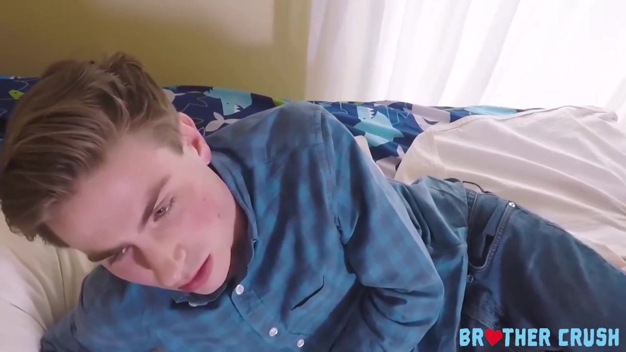 Kory Houston And Britain Westbury In Stepbrother Crush: Fingering For Beginners