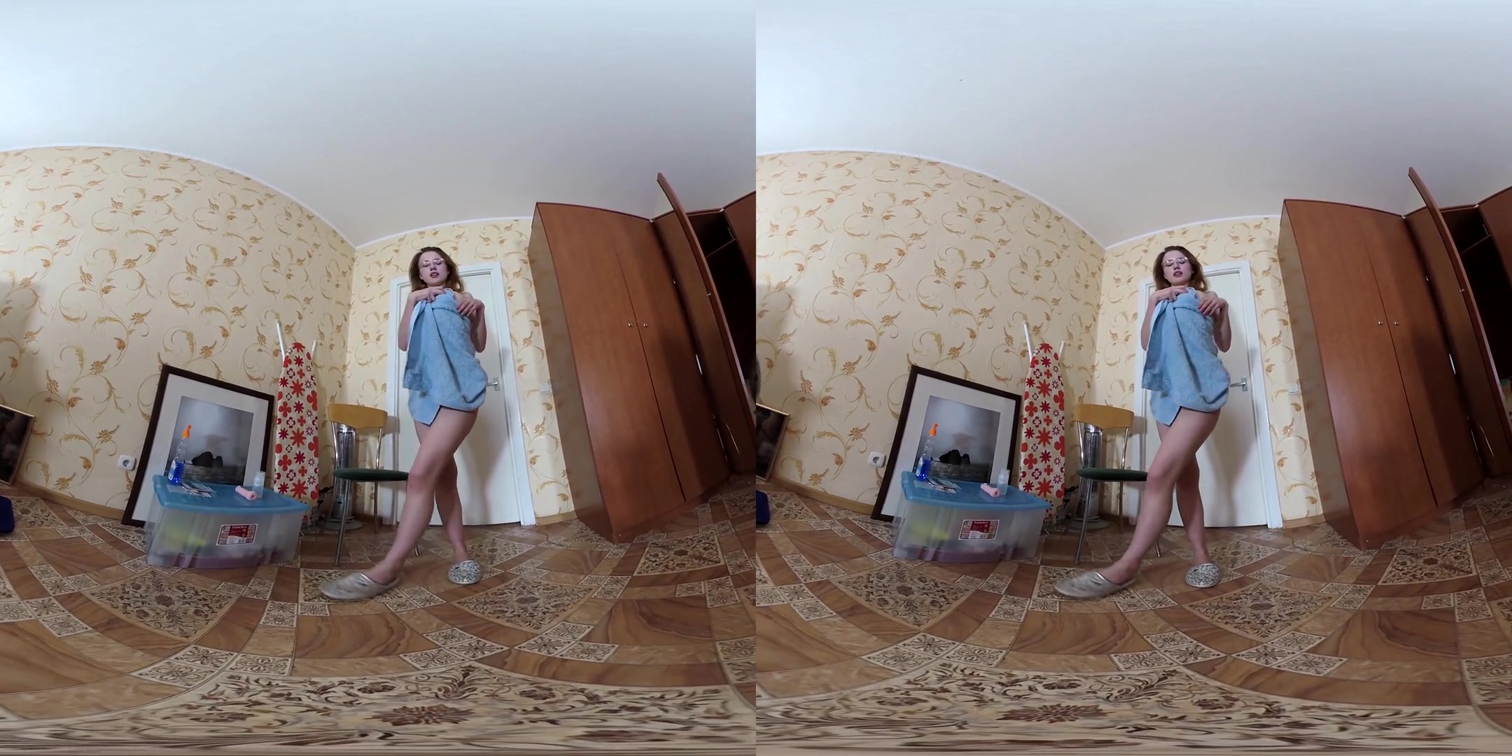 Lida in Lida Plays with Toy after Shower - VRmodels