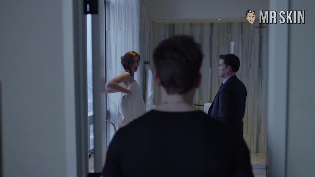See Two Boobs from 100 Streets' Gemma Arterton - Mr.Skin