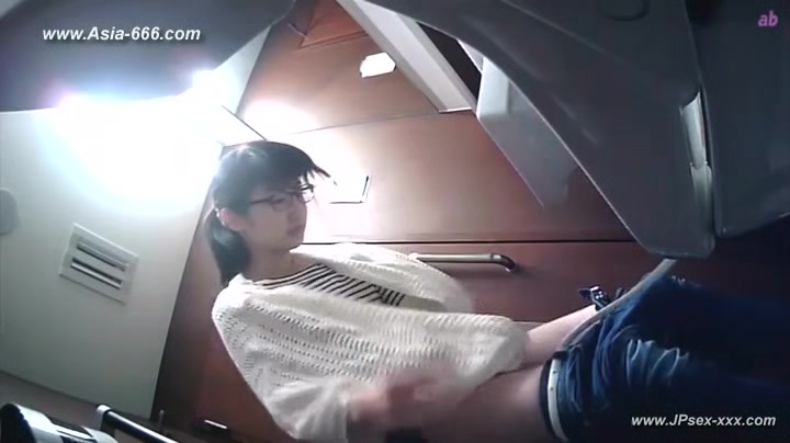 peeping Korean restaurant toilet.15