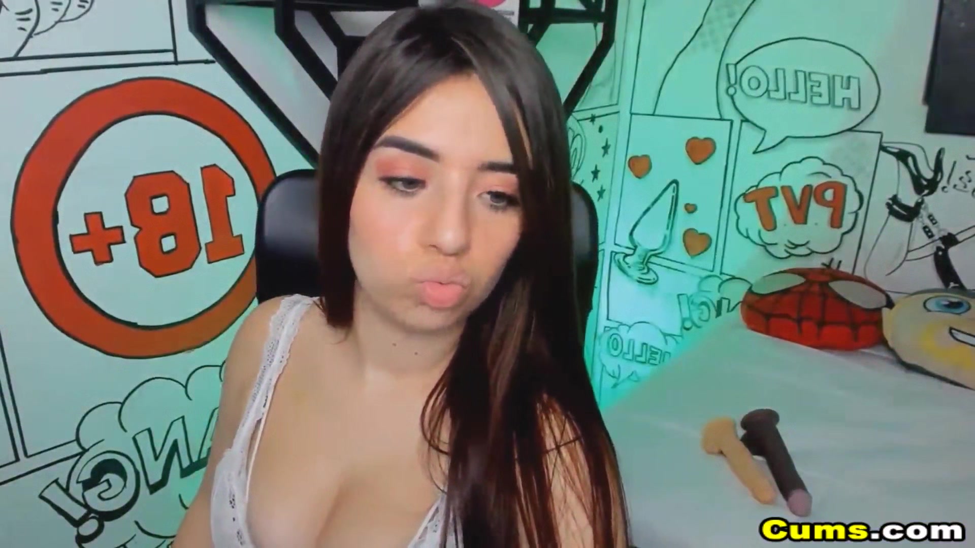 Cute Chick Dildos Her Tiny Hole