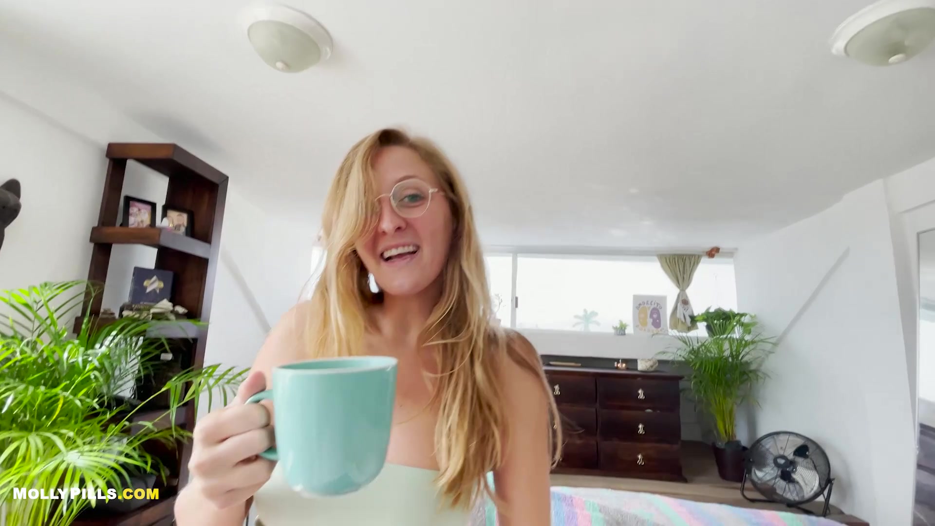 Coffee And Cumming 2 - Sex Movies Featuring Molly Pills