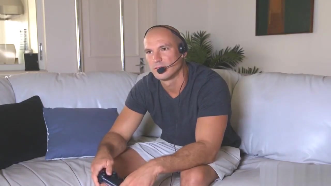 Stepsister is a gamer girl who loves a good sized cock