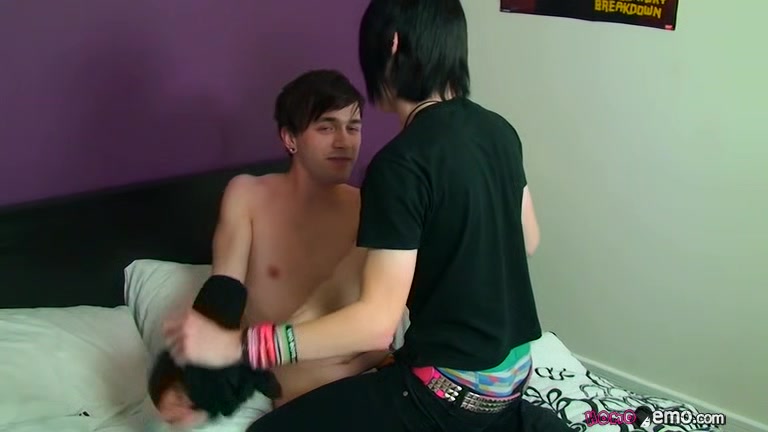 Josh Osbourne Gets Hard Pounding From Josh Holden Sideways