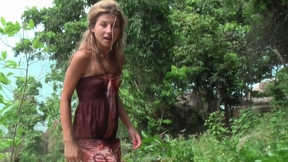 Vicktoria Tiffany in slut got her ass fucked in an outdoor sex scene