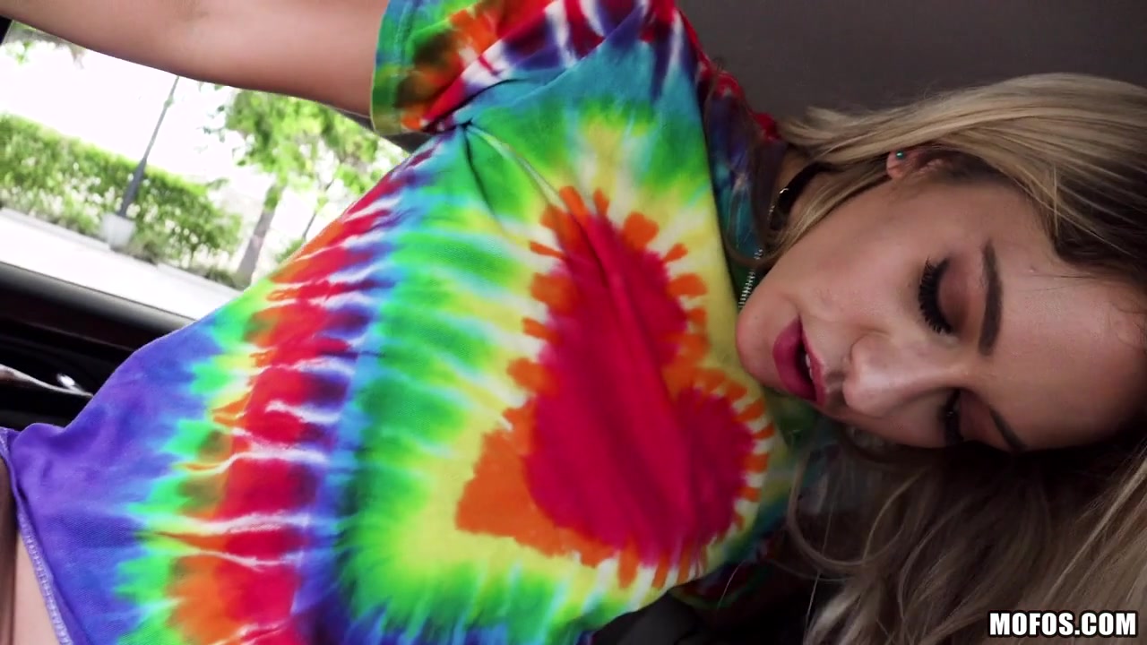 Khloe Kapri in GF Cheats With Driver - StrandedTeens