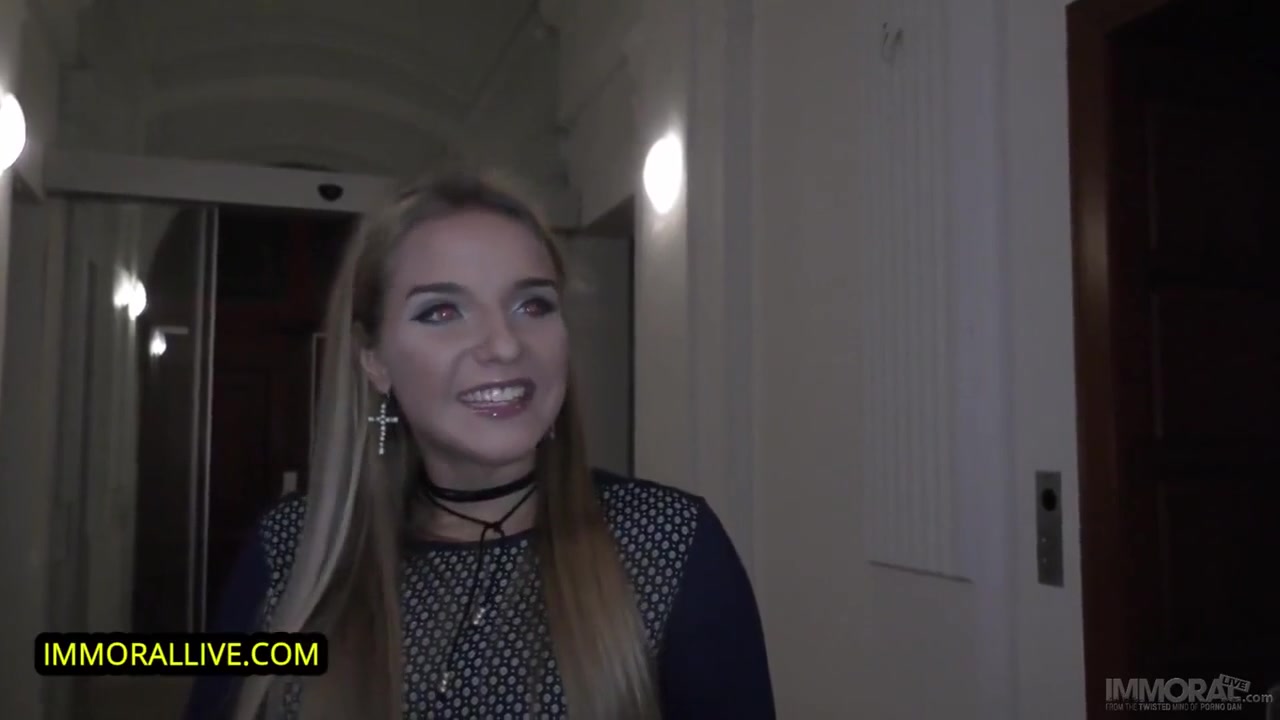 Sofi Goldfinger And Matt Bird In Fit Tan Blonde With Big, Round Bubble Butt Is Born To Do Porn!